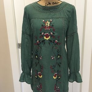 NWT Umgee Gypsy Floral Embroidered Dress